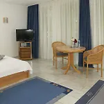 Hotell Bonamari 3*