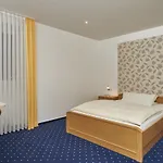 Hotell Bonamari 3*